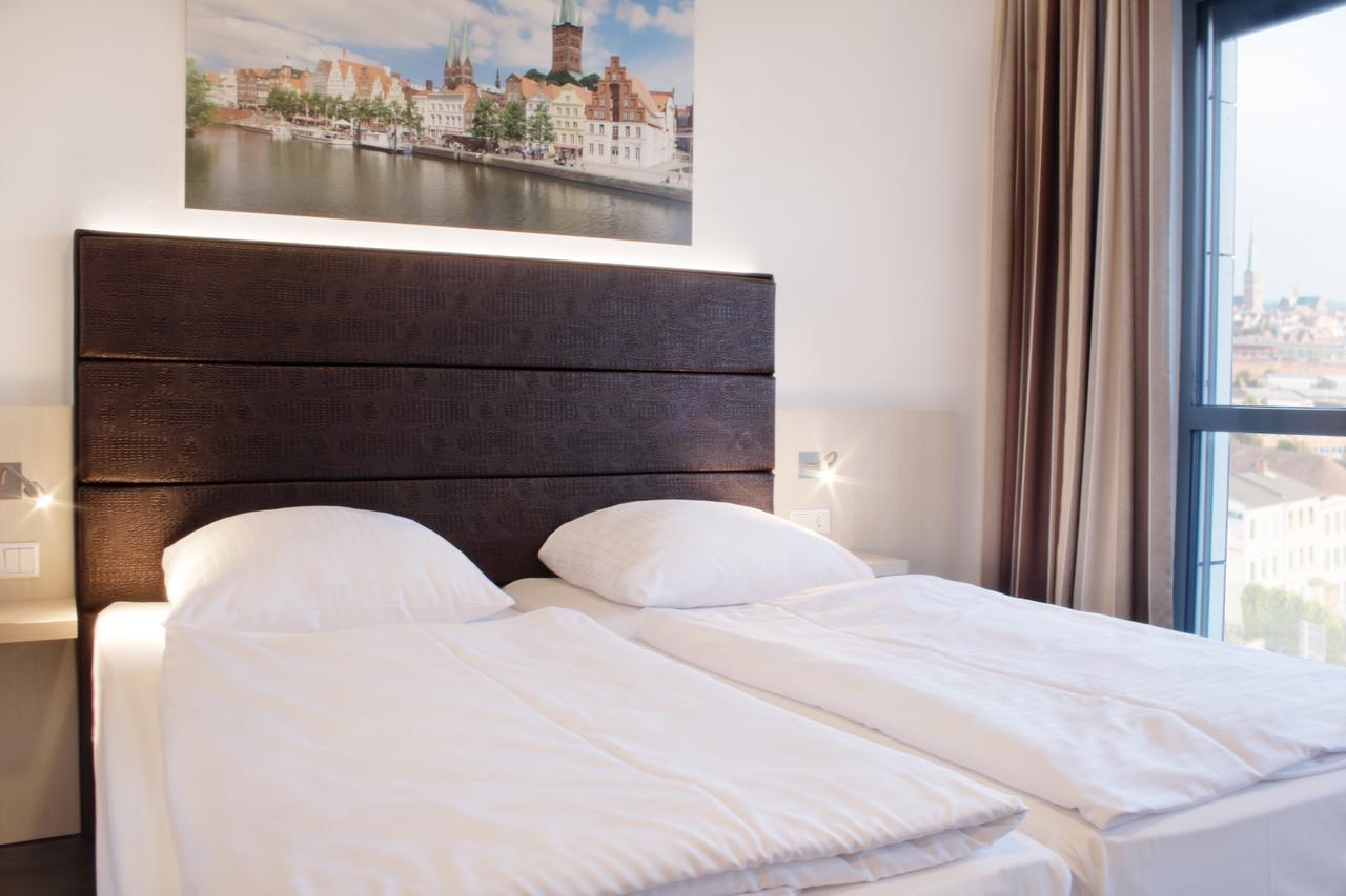 Viva Hotel Luebeck Екстериор снимка