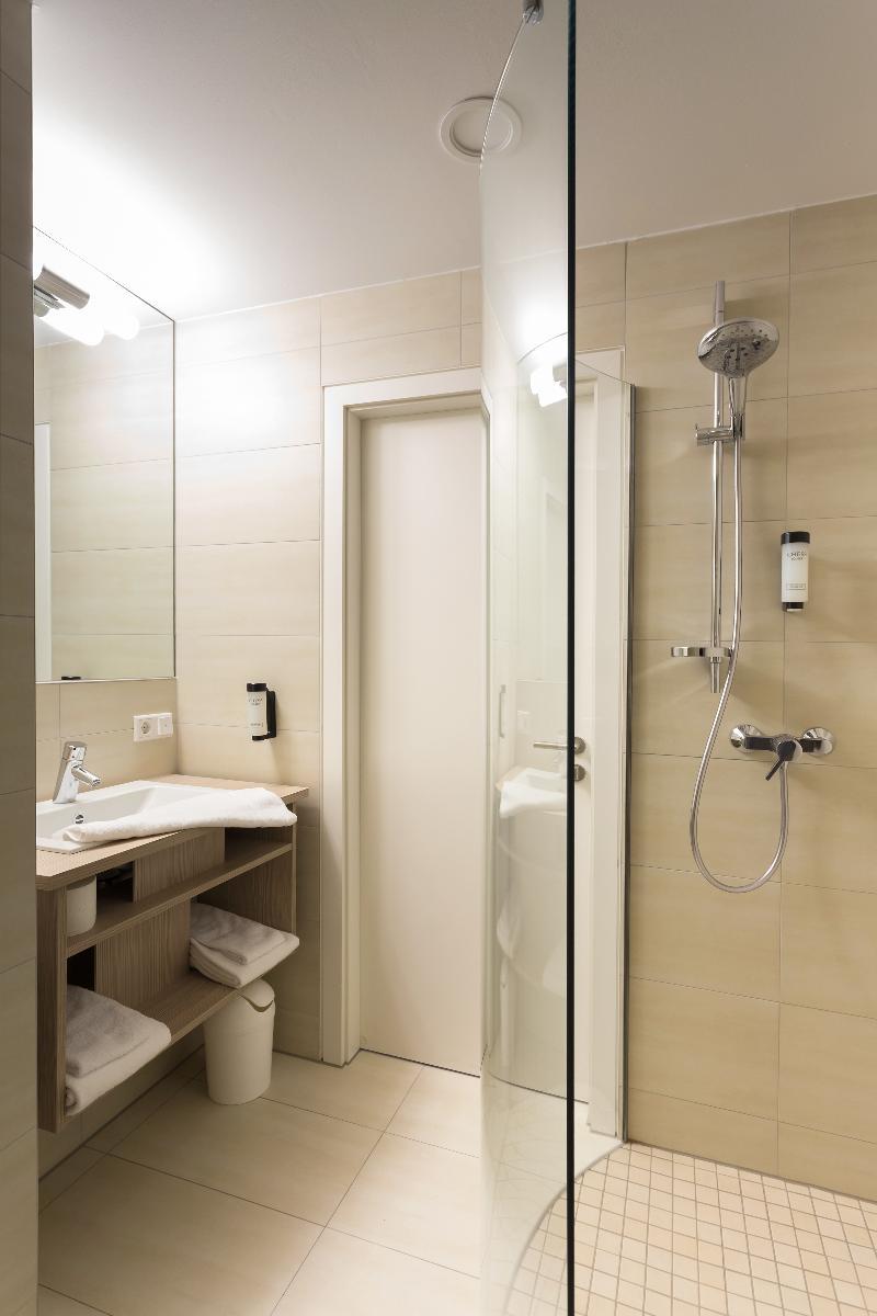 Viva Hotel Luebeck Екстериор снимка